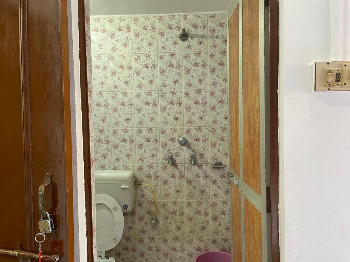 Indra Paying Guest House พาราณสี ภายนอก รูปภาพ