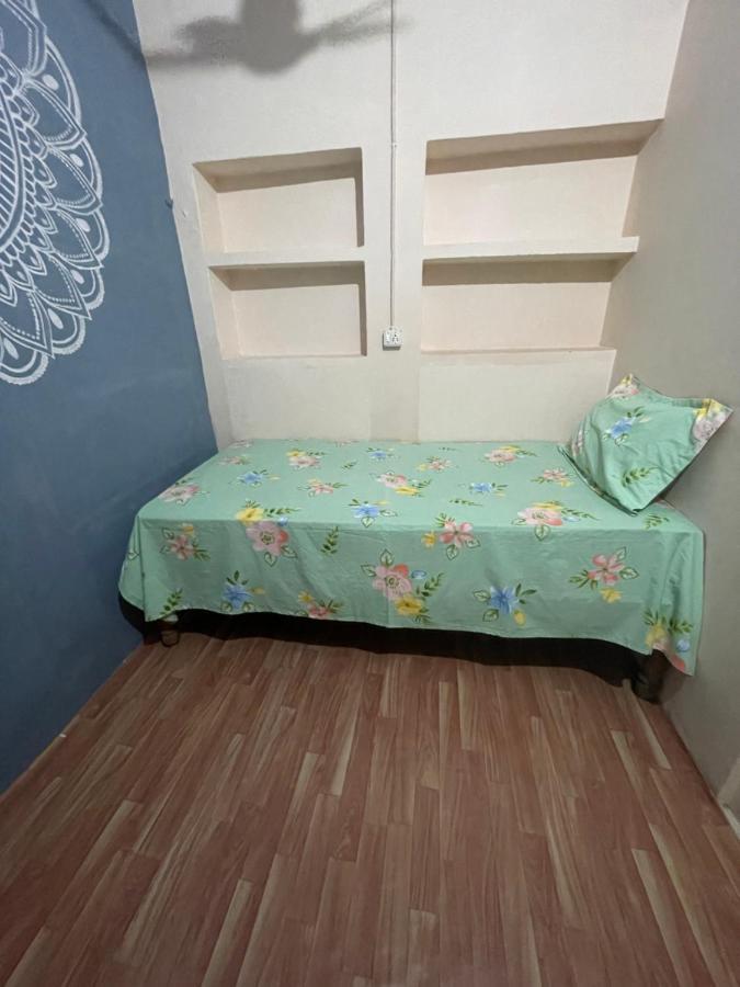 Indra Paying Guest House พาราณสี ภายนอก รูปภาพ