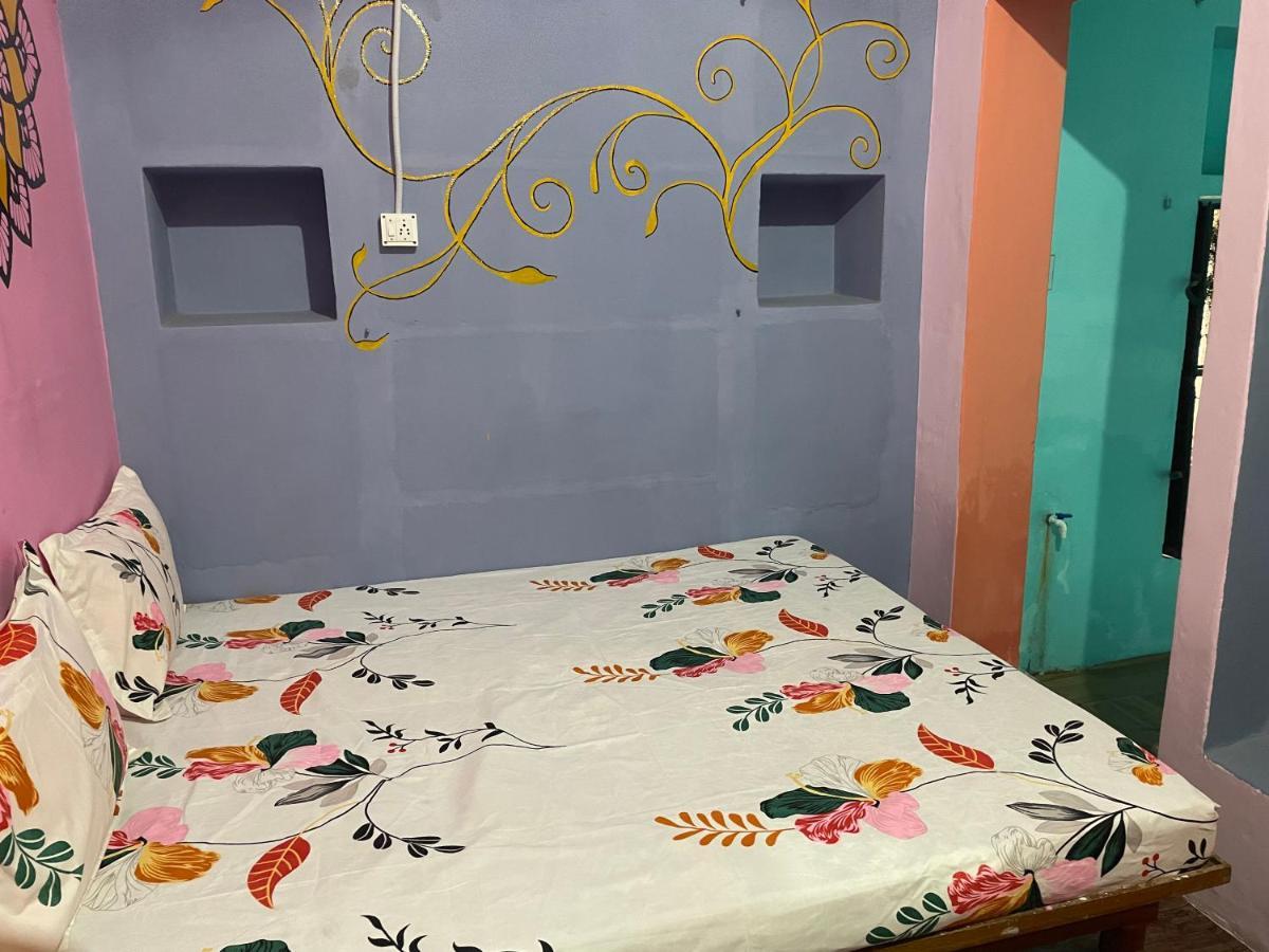 Indra Paying Guest House พาราณสี ภายนอก รูปภาพ
