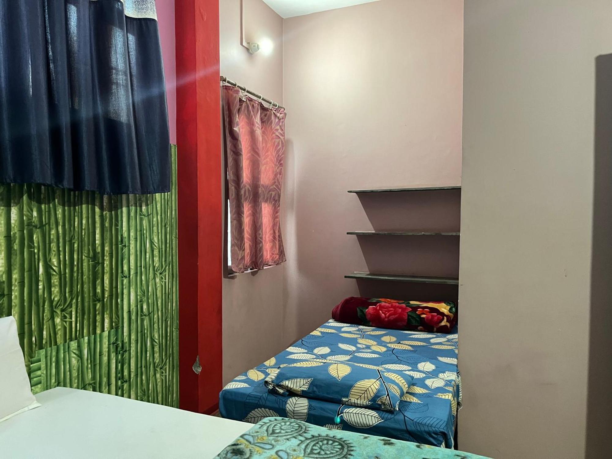 Indra Paying Guest House พาราณสี ภายนอก รูปภาพ