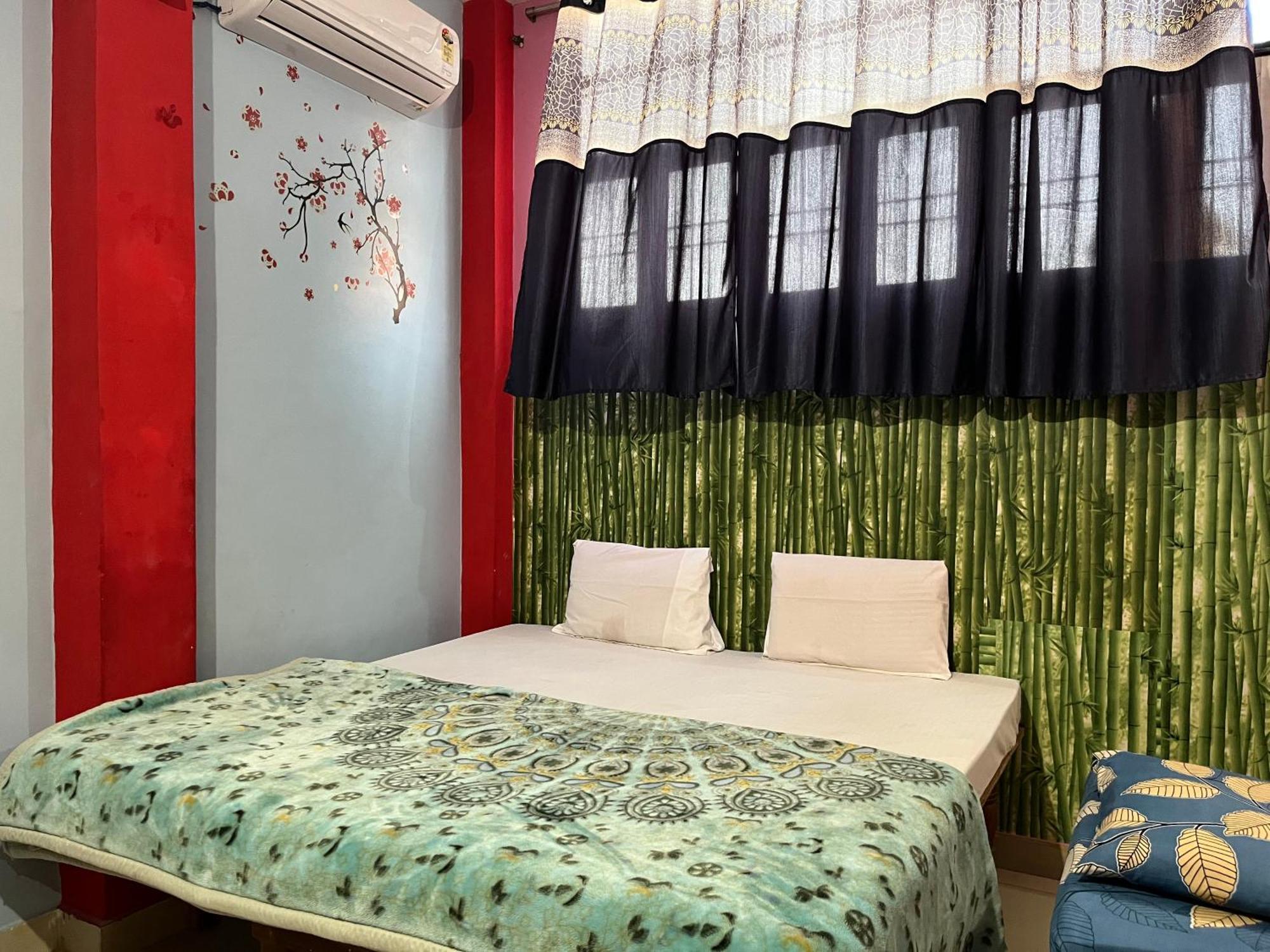 Indra Paying Guest House พาราณสี ภายนอก รูปภาพ