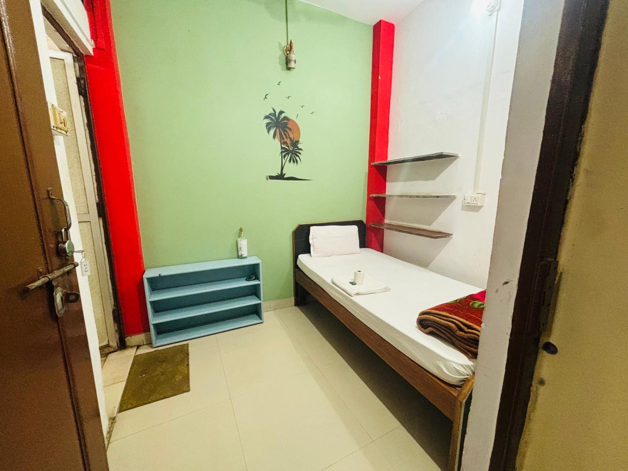Indra Paying Guest House พาราณสี ภายนอก รูปภาพ